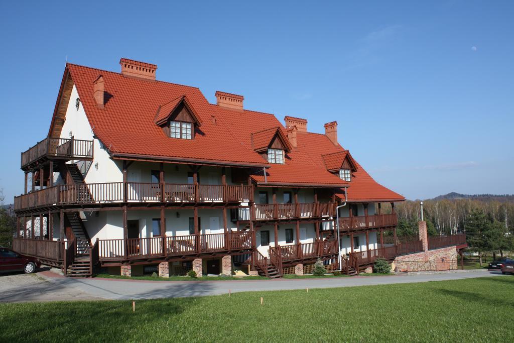 Pensjonat Eskapada Bed & Breakfast Polanczyk Exterior photo