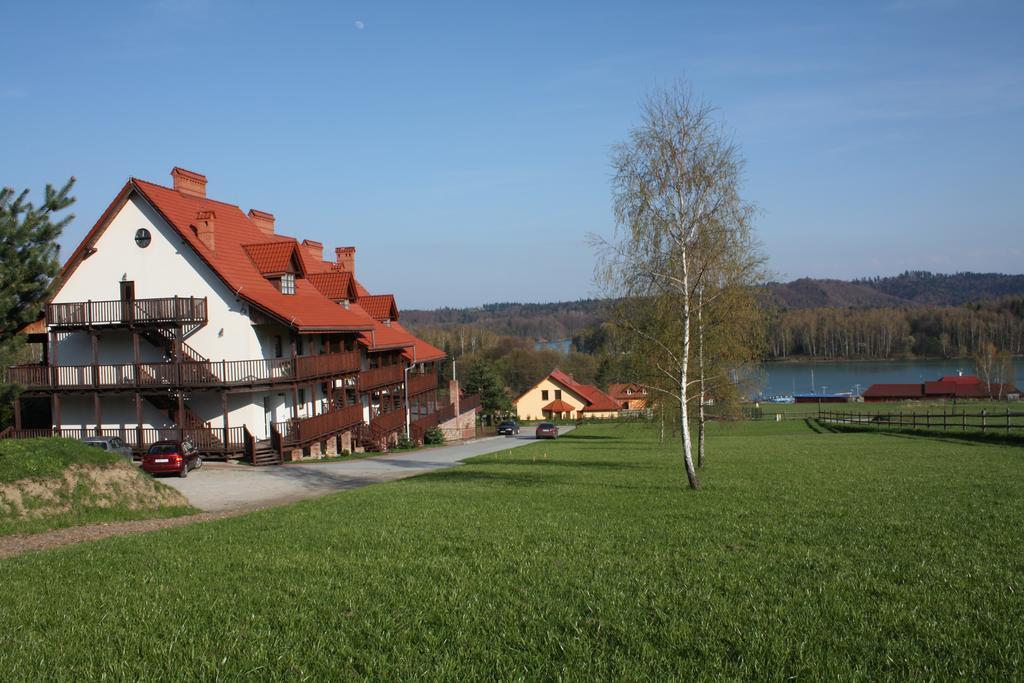 Pensjonat Eskapada Bed & Breakfast Polanczyk Exterior photo